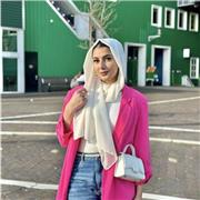 I am a dentist, I am straight A biology student and I am confident i can pass on my knowledge to fellow students