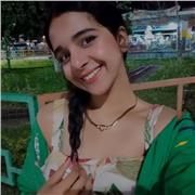 Étudiante avec un très bon niveau en anglais