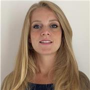 Sono docente di Tecnologia, Arte/Grafica/Disegno e Matematica, accompagno i ragazz* con lezioni private e/o aiuto compiti.