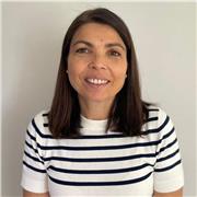 Profesora de Lengua y Literatura, apta para todos los niveles.