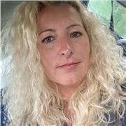 Technicienne informatique expérimentée dans le dépannage réparation informatique et assistance au numérique