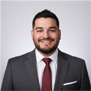 Soy un profesional en el área de informática, con mas de 15 años de experiencia en el campo profesional, con ganas de enseñar.