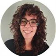 Profesional en arteterapia y atención a personas con diversidad funcional. 