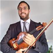 Docente di violino con esperienza pluriennale. Lezioni anche a domicilio. Rivolto a bambini che abbiano interesse verso questo str