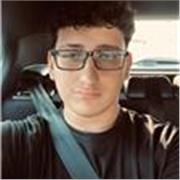 Soy un chico de 17 años con nivel B2 de inglés y experiencia ayudando a compañeros y amigos a mejorar su inglés