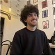 Offro lezioni private specialmente di lingua inglese, ma anche di altre materie. Flessibile negli orari. 