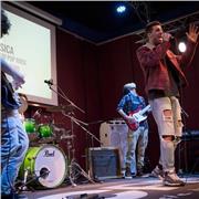 Laureato in canto, esperienza pregressa di 5 anni come insegnante privatista online e domicilio (anche tramite scuola)