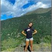 Responsable y paciente; clases de ciencias a primaria y ESO.
