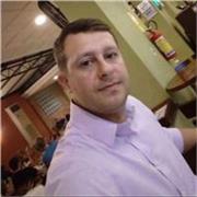 Aulas para adolescentes, de segundo grau, nas áreas de física, química e matemática