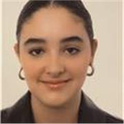 Actualmente, estoy cursando el Grado en Educación Primaria . Poseo un nivel B2 de Cambridge y me estoy preparando para el C1 . 