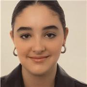 Actualmente, estoy cursando el Grado en Educación Primaria . Poseo un nivel B2 de Cambridge y me estoy preparando para el C1 .