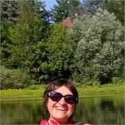 Formatrice en FLE, bilingue espagnole, je mets à disposition mes connaissances et mon naturel dynamique et joyeux ! A bientôt