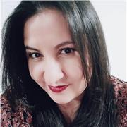 Docente imparte clases de Economía a todos los niveles de educación media