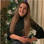 Laureata in fisica si propone come aiuto compiti per le medie e ripetizioni di matematica e fisica per le superiori