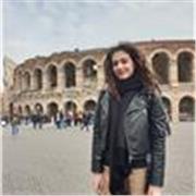 Laureata in Lettere Classiche presso l’Università di Torino