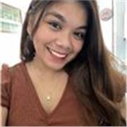 studentessa universitaria di nazionalità filippina perciò ho una buona conoscenza di inglese essendo la nostra seconda lingua