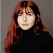 Laureata in storia dell’arte e arti dello spettacolo, specializzata in fotografia, offre ripetizioni in ambito artistico