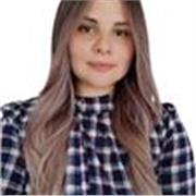 Licenciada en Inglés con experiencia en enseñanza remota a adultos, enfocada en el desarrollo de habilidades según las necesidades