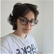 Professeure d'espagnol native, avec un anglais avancé et un français intermédiaire.