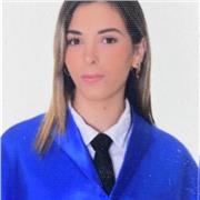 Profesora para niños de primaria en refuerzo de sus asignaturas y ayudas