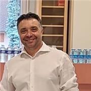 “Bonjour  je suis passionné par la langue et la littérature italiennes. J’ai une solide expérience dans l’enseignement