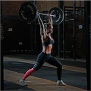 Profesional del fitness con más de 15 años de experiencia entrenando atletas y público en general personalizando cada objetivo.