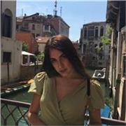 Laureata in lettere classiche e in Filologia offre ripetizioni di Italiano, Greco, Latino, Storia e Geografia