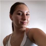 Ofrezco clases particulares adaptadas al nivel y ritmo de cada niño/a, enfocándome en reforzar contenidos y hábitos de estudio.