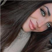 Graduada en Filología Hispánica con mención en lengua española y enseñanza de lengua española en el extranjero. Imparto clases de lengua (especialidad en sintaxis y morfología) a ESO, BTO, Grado universitario y Máster