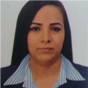 Profesora de acompañamiento virtual para clases de inglés