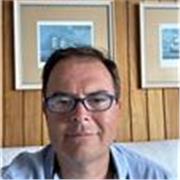 Profesor médico brinda clases en español de biología, anatomía y fisiología humana