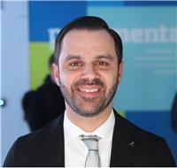 Dottore di ricerca in economia. laurea magistrale in economia e management. master internazionale in economia e finanza