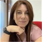Laureata in economia, con pluriennale esperienza lavorativa in ambito finanziario offre lezioni di economia e diritto