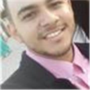 Profesor de ingenierías ofrece clase de matemáticas básicas