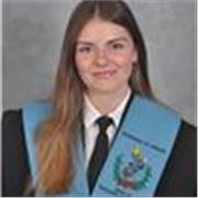 Graduada en Traducción e Interpretación de Inglés e Italiano.