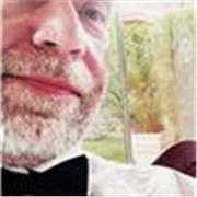 Profesor recientemente titulado con amplia experiencia en el mundo de la empresa, diversos sectores. Multifuncional