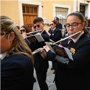 Me encanta cuidar y ayudar a los niños y a los bebés