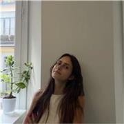 Insegnante di spagnolo impartisce lezioni di lingua spagnola a bambini, giovani e adulti di tutte le età