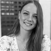 Profesora de apoyo escolar, especializada en clases para niños preferiblemente de forma presencia