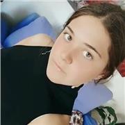 Profesora de lengua, inglés, historia y geografía imparte clases a niños/as de todas las edades