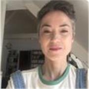 Rédactrice et ancienne libraire, je propose des cours de français du CP à la 6ème, ainsi que du soutien scolaire.