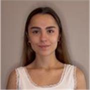 Profesora de educación infantil con master de educación en la Universidad de Helsinki. Experiencia con niños de 3 a 10 años