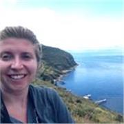 I'm a native English speaker with experience in language tutoring and teaching