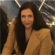 Dottoressa in lingue e comunicazione internazionale, docente di italiano, inglese, spagnolo e portoghese
