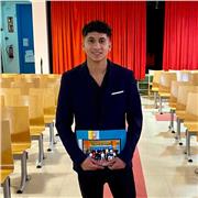 Graduado en FP grado medio de electromecánica, con excelentes notas y con muchas ganas de enseñar todo lo que he aprendido.