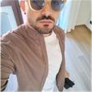 offro lezioni ai ragazzi di prima e seconda media cercando il divertimento anche nello studio