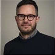 Profesor de idiomas (inglés, alemán) y humanidades (Filosofía, Ética, Historia) apto para todas las edades y todos niveles.