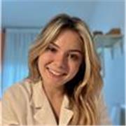 Offro lezioni private per elementari e medie, sono una psicologa che lavora anche con bambini DSA e AHDH. 