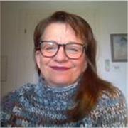 Laureata, ho pubblicato un libro di narrativa. Disponibile per aiuto compiti, studio grammatica/letteratura it., conversazione