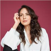 Parlare in pubblico, esporre in classe, padroneggiare un esame orale o meeting di lavoro. Allenamento con voce e posture corrette